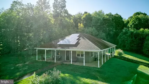 800 High Pines Ln, Port Matilda, PA 16870