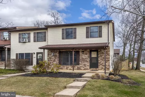 2521 Carnegie Dr, State College, PA 16803