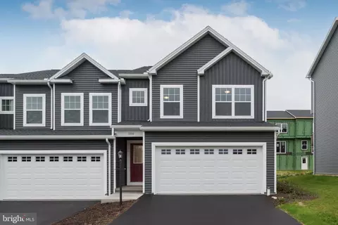 106 Dolomite Dr, Port Matilda, PA 16870