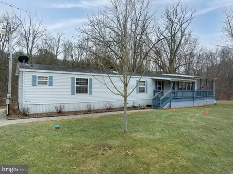 1410 Allegheny St, Julian, PA 16844