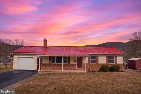 329 E Beaver St, Bellefonte, PA 16823