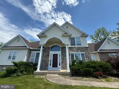 248 Ivy Hill Dr, State College, PA 16801