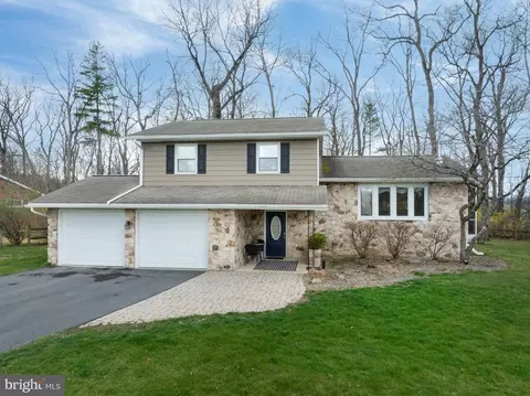 1341 Oak Ridge Ave, State College, PA 16801