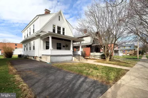 222 S Gill St, State College, PA 16801