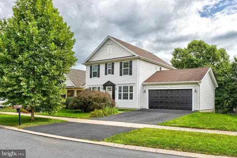117 Meadowhawk Ln, State College, PA 16801