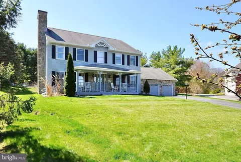 2372 Corinna Ct, State College, PA 16803