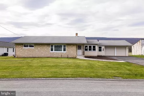 167 Manor Rd, Centre Hall, PA 16828