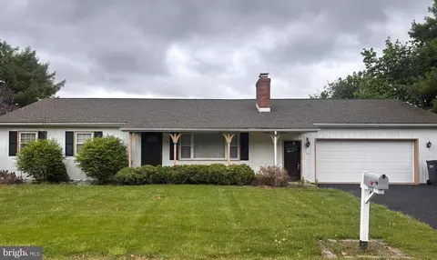 111 Pine Tree Ave, Boalsburg, PA 16827