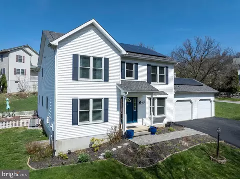 211 Baldwin St, Lemont, PA 16851