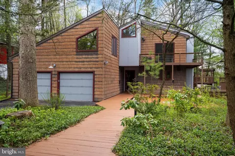 854 Thomas St, State College, PA 16803