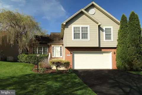 782 Tanager Dr, State College, PA 16803