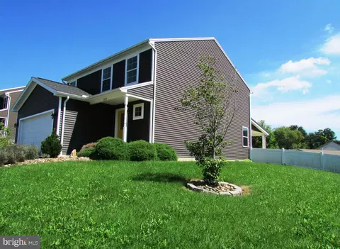 107 Shady Hollow Dr, Pleasant Gap, PA 16823