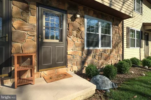 324 Amblewood Way, State College, PA 16803