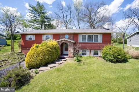 2191 Mountain View Ave, State College, PA 16801