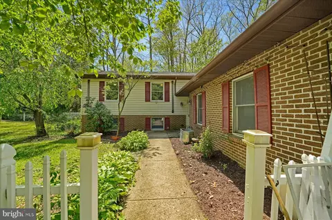 202 Pickwick Ave, State College, PA 16803