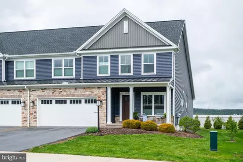127 Aeropointe Ln, State College, PA 16803