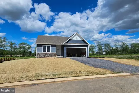 218 Heirloom Dr, Centre Hall, PA 16828