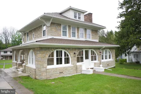 149 E Main St, Millheim, PA 16854