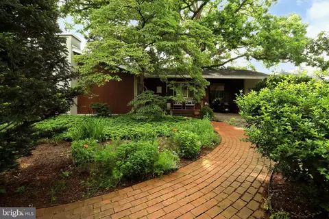 284 E Mccormick Ave, State College, PA 16801