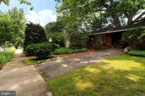 284 E Mccormick Ave, State College, PA 16801