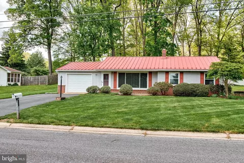 153 W Clearview Ave, State College, PA 16803