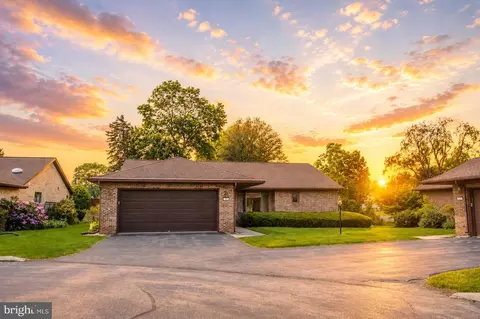 1244 Westerly Pkwy, State College, PA 16801