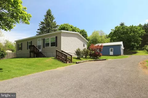 128 Greens Valley Rd, Centre Hall, PA 16828