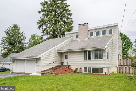 247 Mcbath St, State College, PA 16801