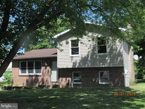 164 Yarnell Ln, Pleasant Gap, PA 16823