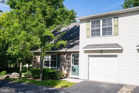 201 Amblewood Way, State College, PA 16803