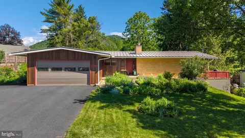705 E Curtin St, Bellefonte, PA 16823