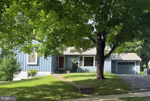 1041 Taylor St, State College, PA 16803