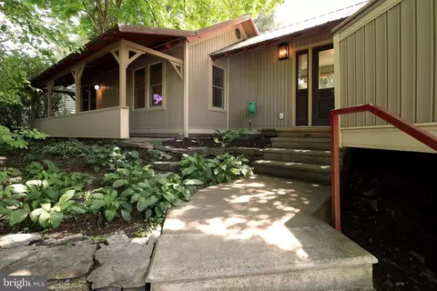 1320 Boalsburg Rd, Boalsburg, PA 16827