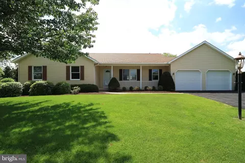 1110 E Springfield Dr, Bellefonte, PA 16823