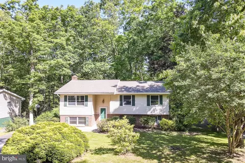 326 Oakley Dr, State College, PA 16803