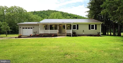 797 Marsh Creek Rd, Howard, PA 16841