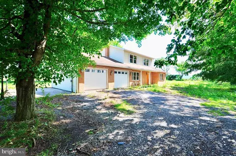 104 Anthony Dr, Pennsylvania Furnace, PA 16865
