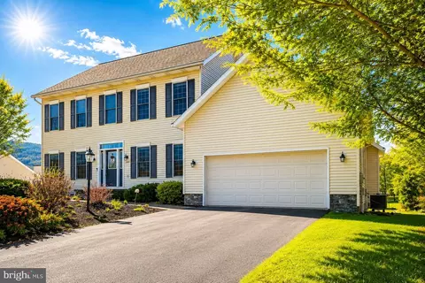 240 Sunday Dr, State College, PA 16801