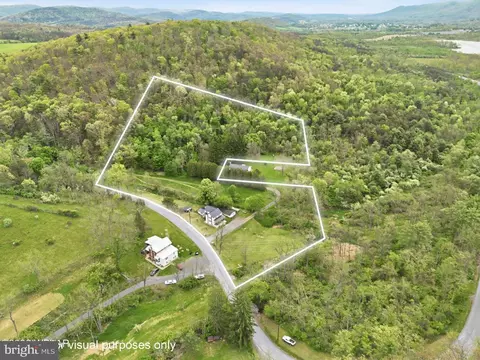 848 Hunter Run Rd, Howard, PA 16841