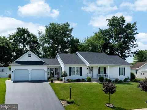126 Rosehill Dr, Bellefonte, PA 16823
