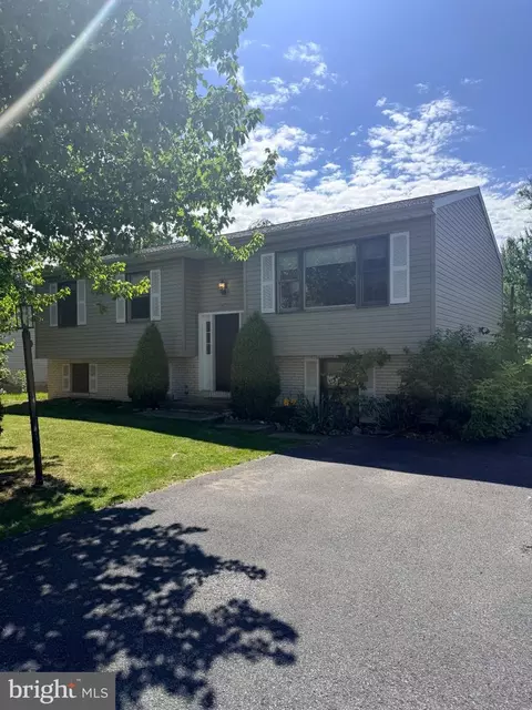 2673 Penbrook Ln, State College, PA 16801