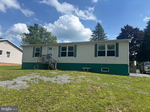 107 E Park Ave, Snow Shoe, PA 16874