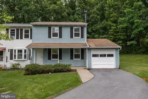 325 Oakwood Ave, State College, PA 16803