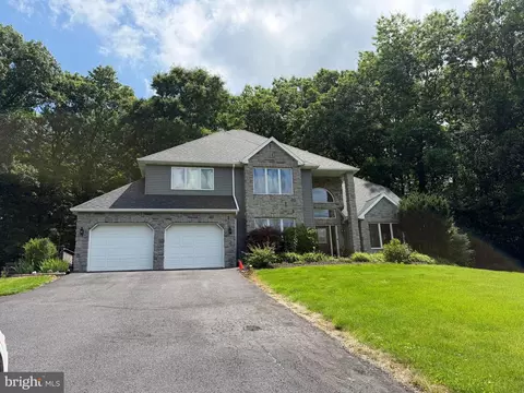 405 Houtz Ln, Port Matilda, PA 16870