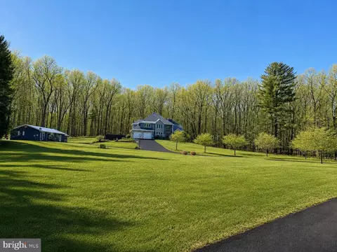 405 Houtz Ln, Port Matilda, PA 16870