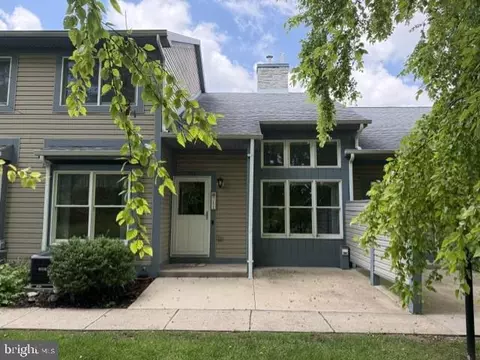 711 Tussey Ln, State College, PA 16801