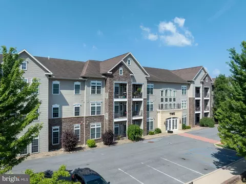 200 Jefferson Ave #216, State College, PA 16801