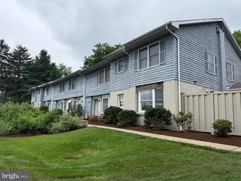 933 W 3 W Whitehall Rd, State College, PA 16801