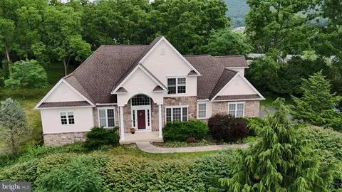 248 Ivy Hill Dr, State College, PA 16801