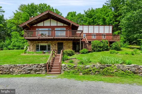 413 Summer Mountain Rd, Spring Mills, PA 16875